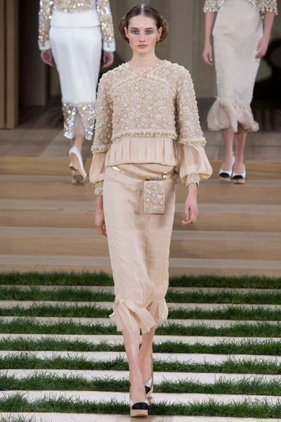 Look 34